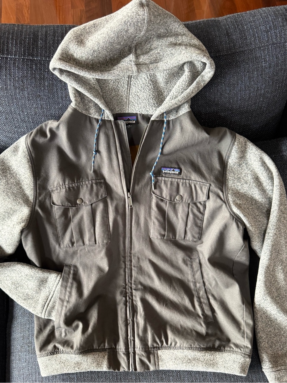 Patagonia Men’s Two-Tone Gray Hooded Sweater Sleeve Jacket